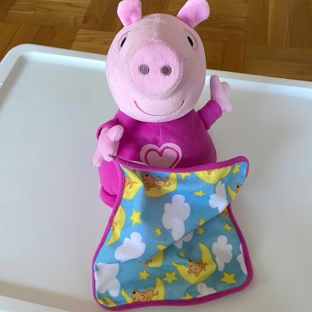 Peppa Pig Talking and Singing Plush